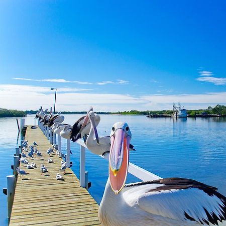 Moby Dick Waterfront Resort Motel Yamba Exterior foto