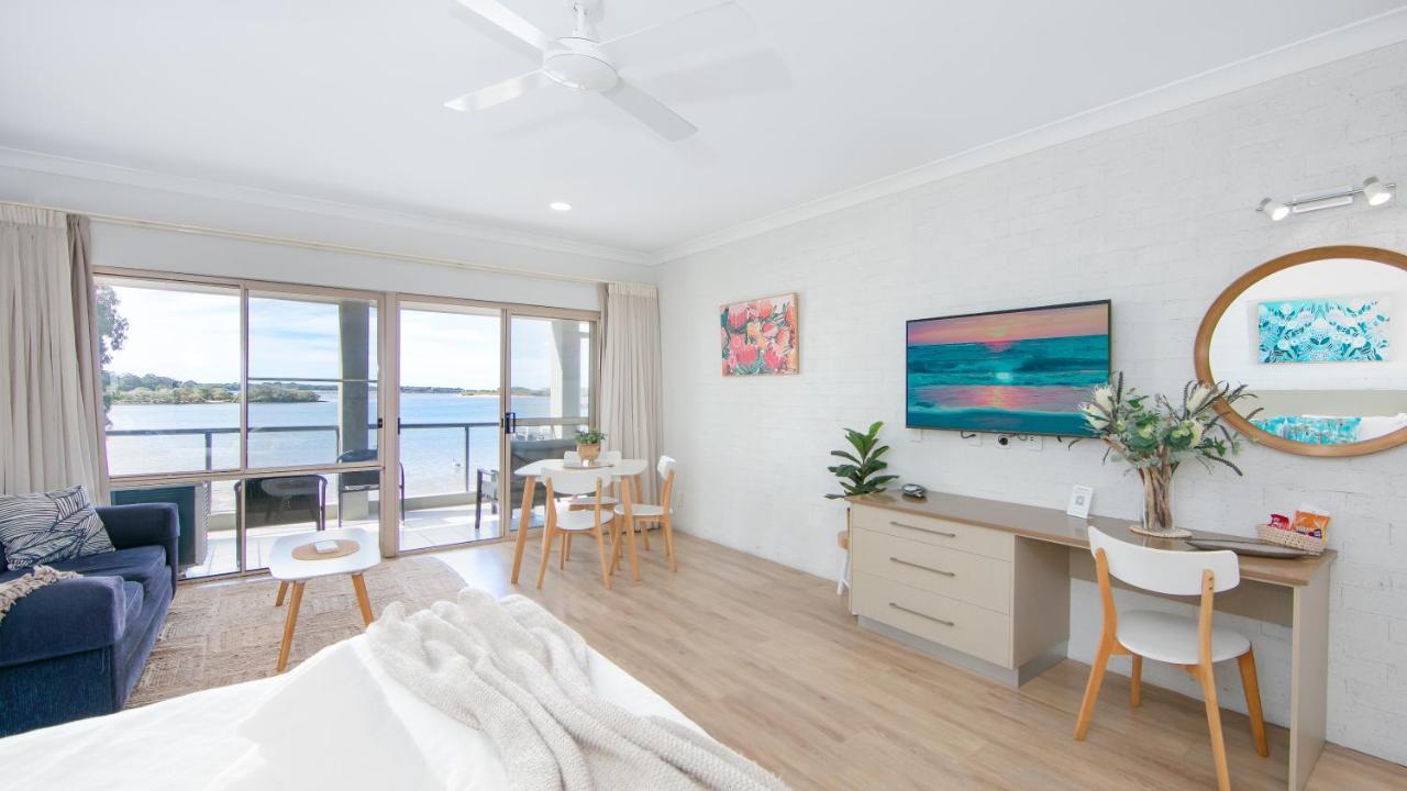Moby Dick Waterfront Resort Motel Yamba Exterior foto