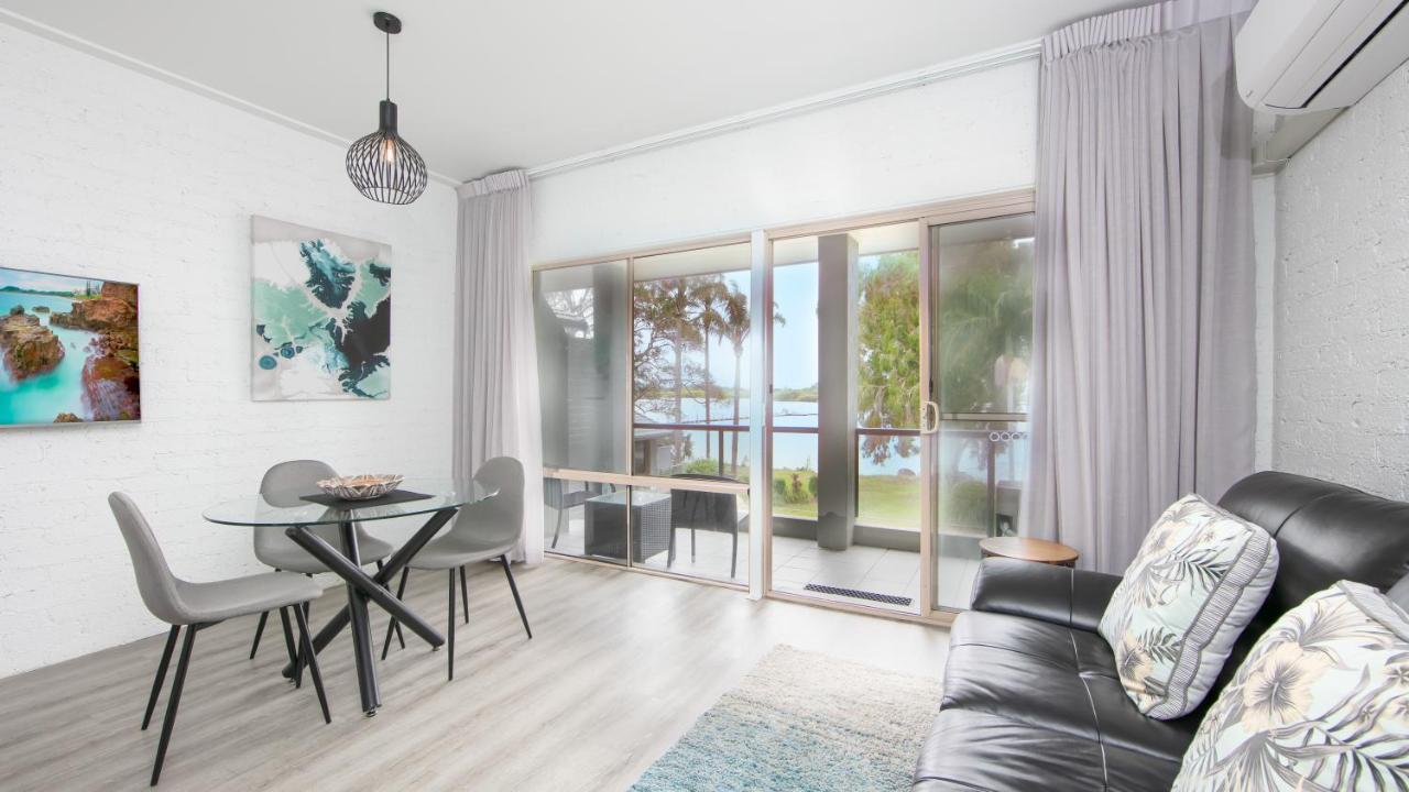 Moby Dick Waterfront Resort Motel Yamba Exterior foto