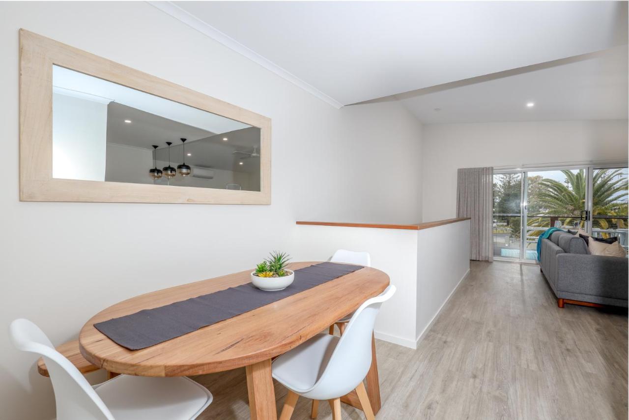 Moby Dick Waterfront Resort Motel Yamba Exterior foto