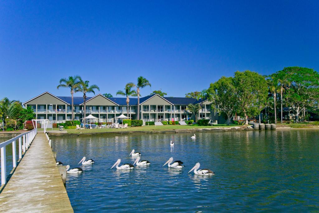 Moby Dick Waterfront Resort Motel Yamba Exterior foto