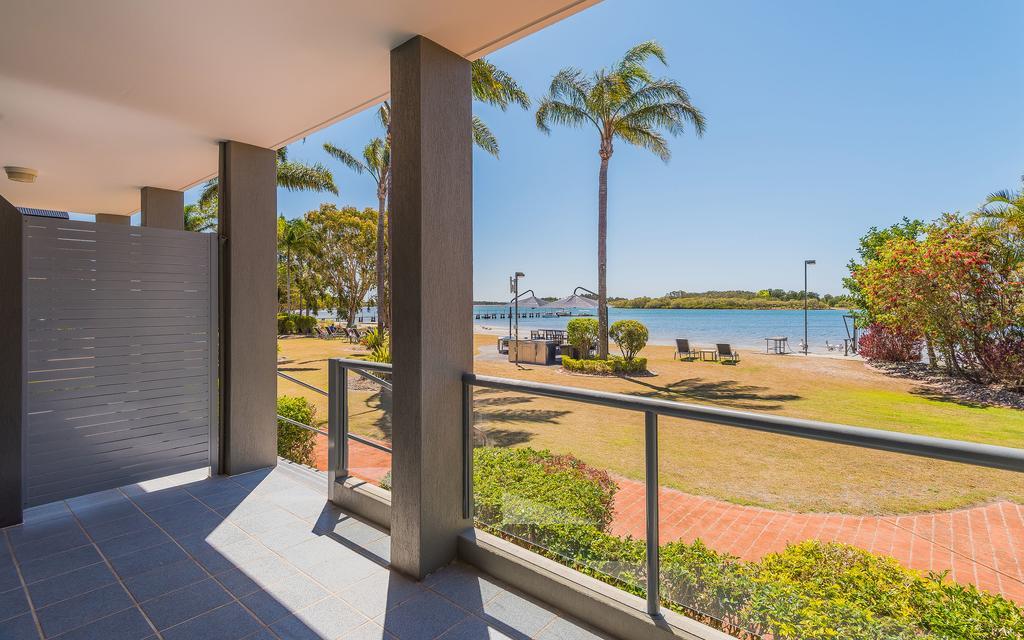 Moby Dick Waterfront Resort Motel Yamba Exterior foto