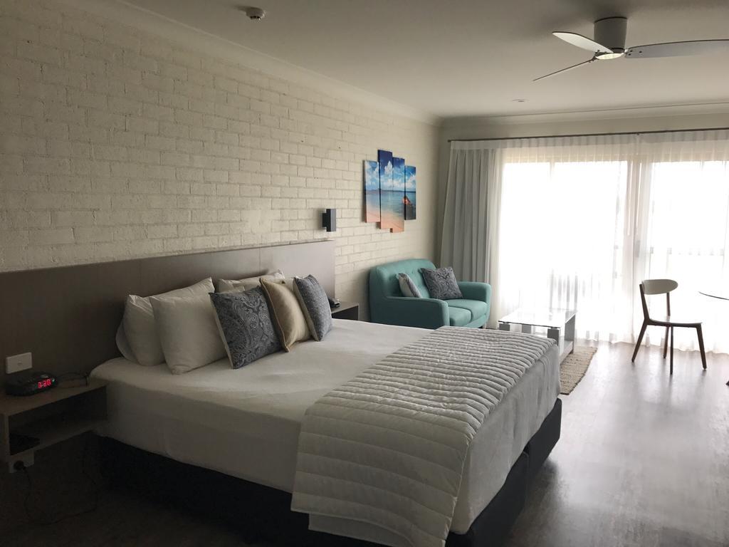 Moby Dick Waterfront Resort Motel Yamba Exterior foto