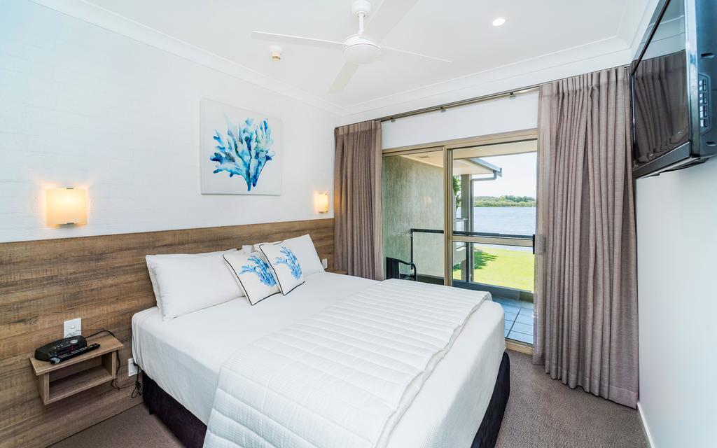 Moby Dick Waterfront Resort Motel Yamba Exterior foto