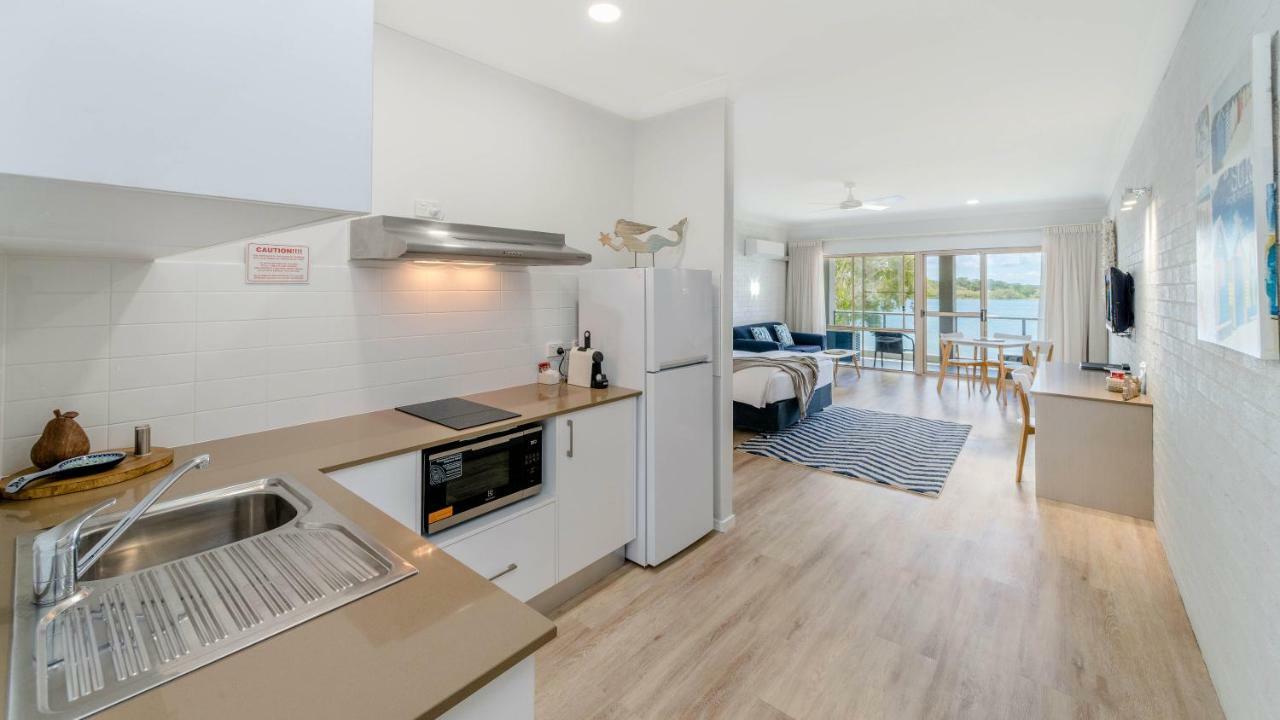 Moby Dick Waterfront Resort Motel Yamba Exterior foto