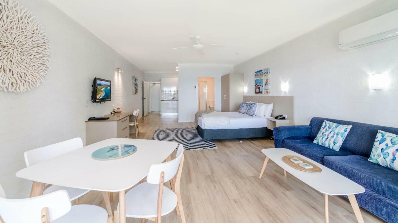 Moby Dick Waterfront Resort Motel Yamba Exterior foto